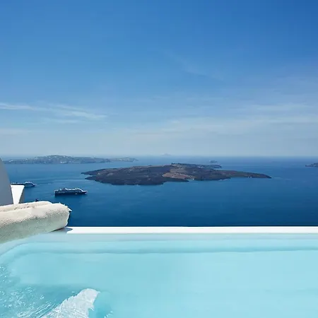 Sleeps 5 With Pool And Air Con * Firostefani
