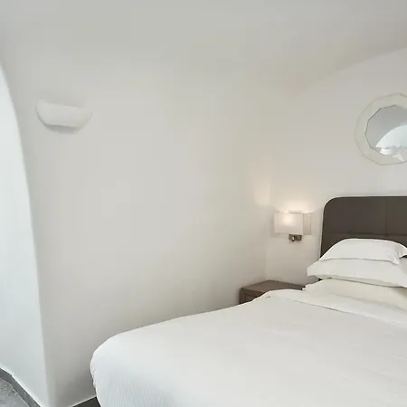 فيلة Sleeps 5 With Pool And Air Con *